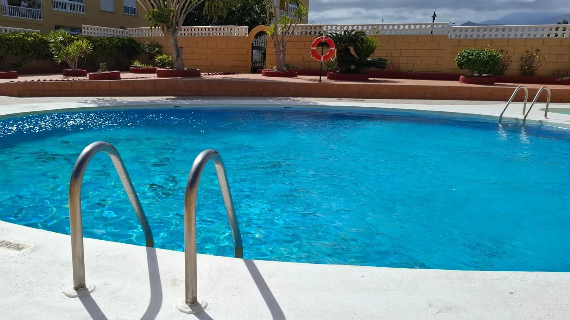 Habitacion Doble Con Bano Y Terraza Privada El Medano  Guest house