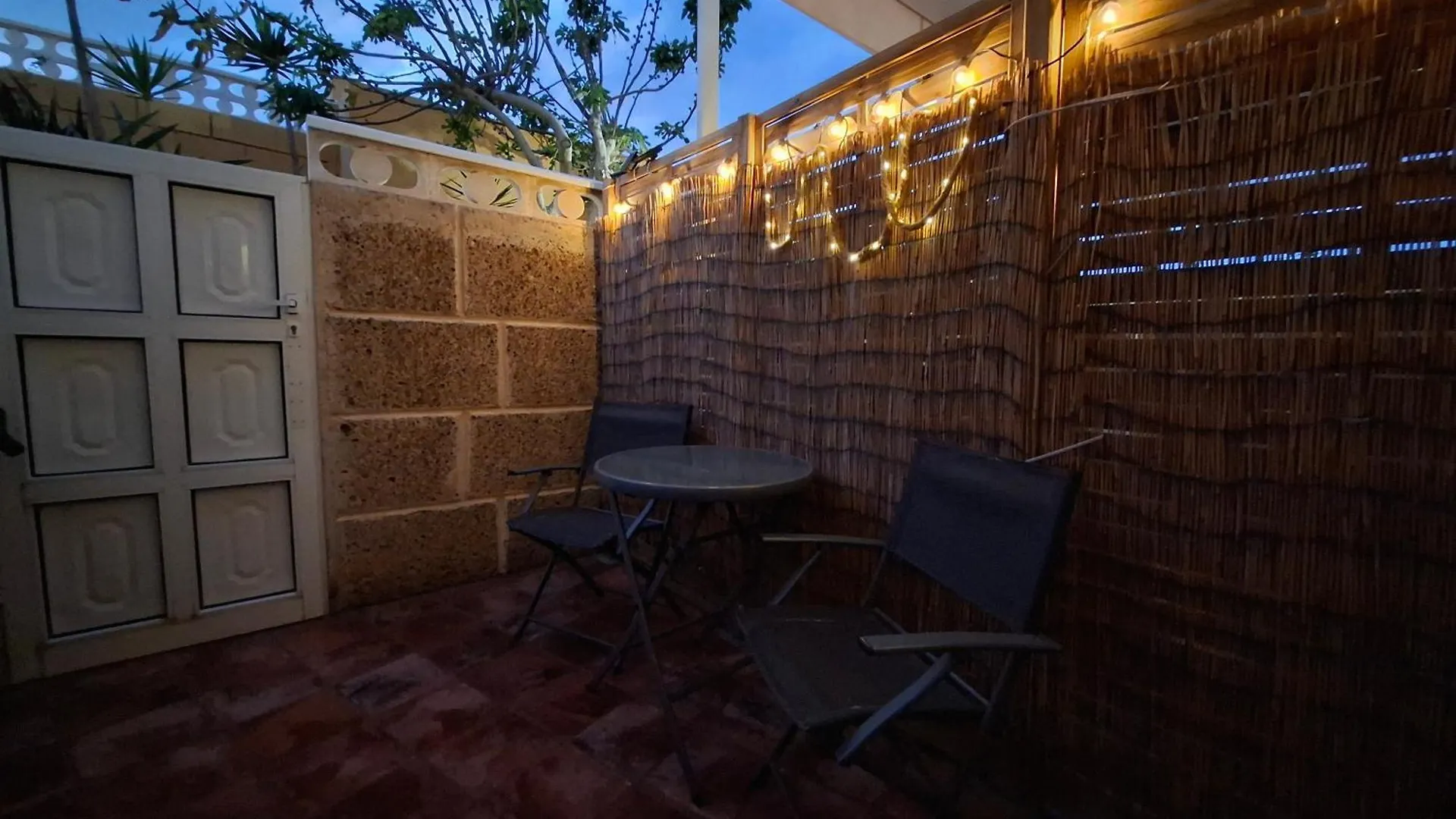 Habitacion Doble Con Bano Y Terraza Privada El Médano Pensión